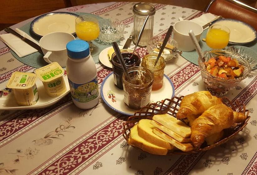 호텔 Dolphin's B&b