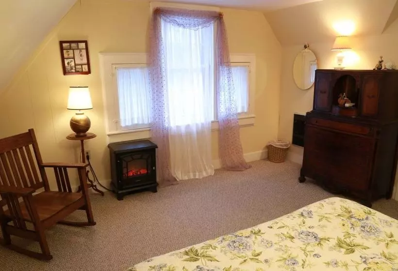 ホテル Geyser Lodge