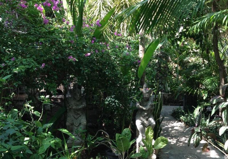 ホテル Gili Nyepi