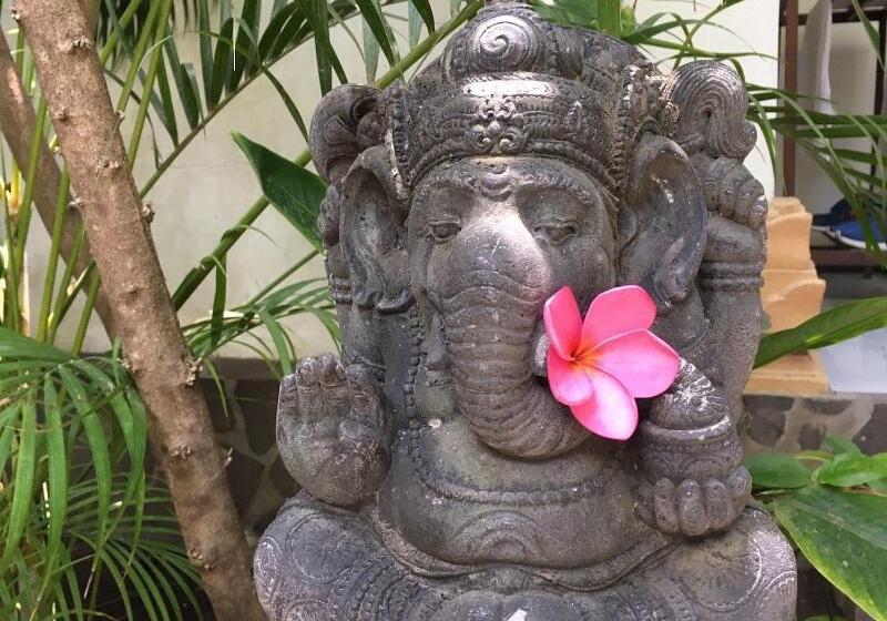 ホテル Gili Nyepi