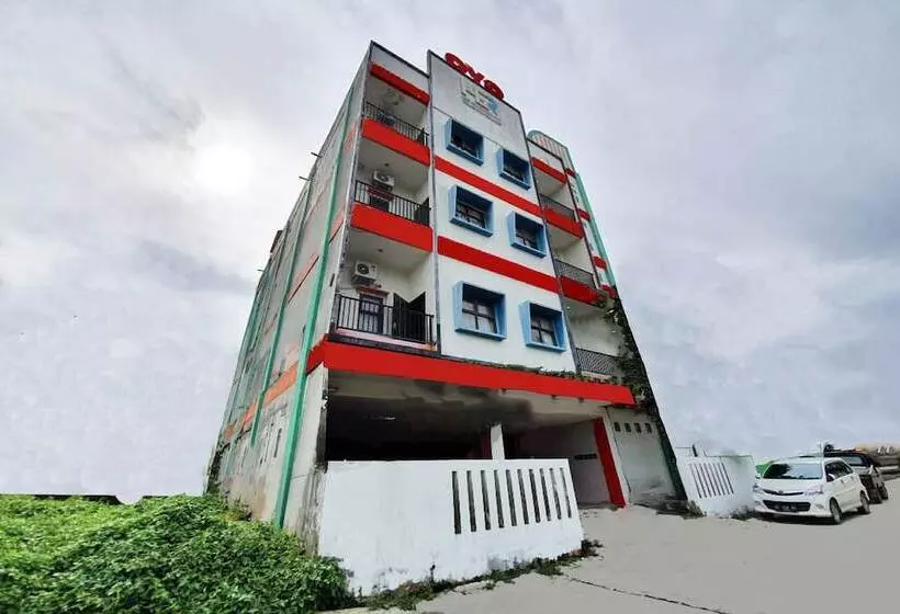 ホテル Her Mandiri Guest House