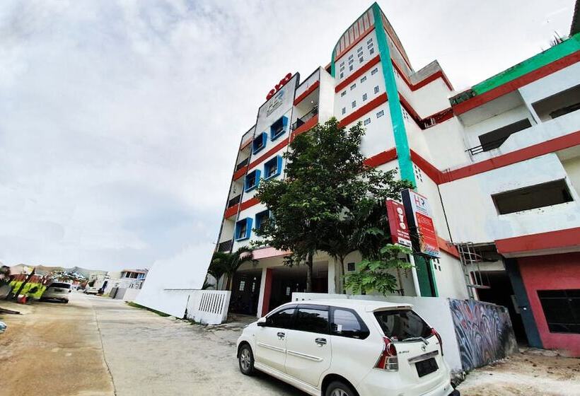 酒店 Her Mandiri Guest House