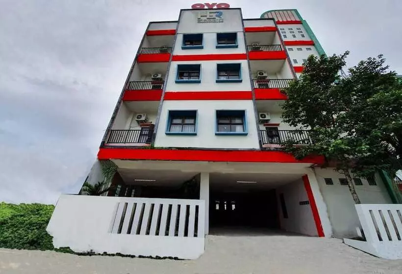 ホテル Her Mandiri Guest House