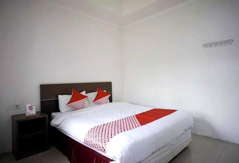 ホテル Her Mandiri Guest House