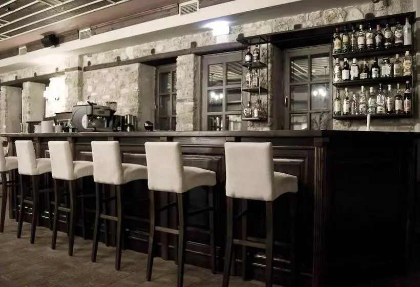 Hotelli Ktima Bellou