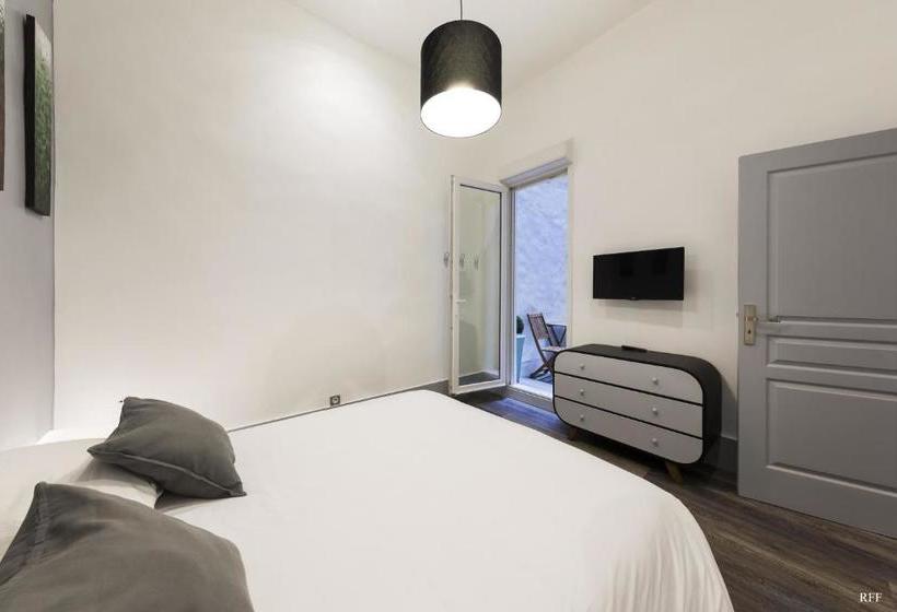 هتل La Comédie De Vanneau