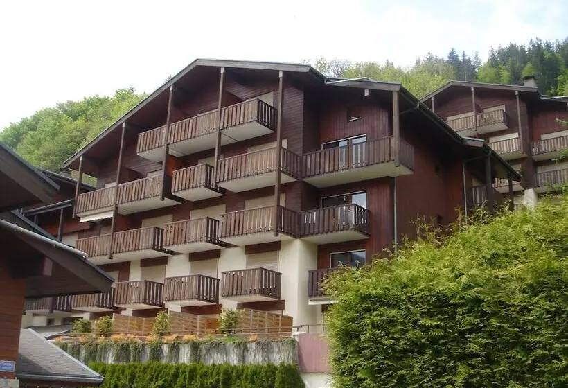 ホテル La Résidence