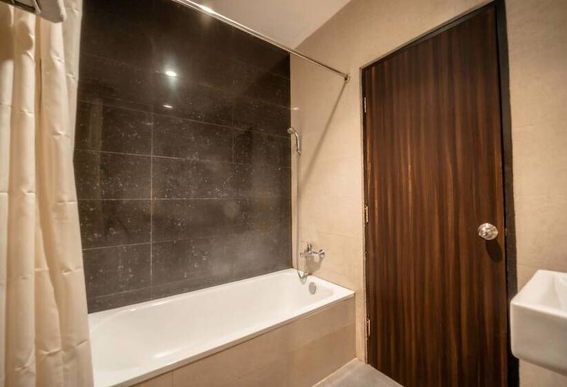 בית מלון כפרי M One