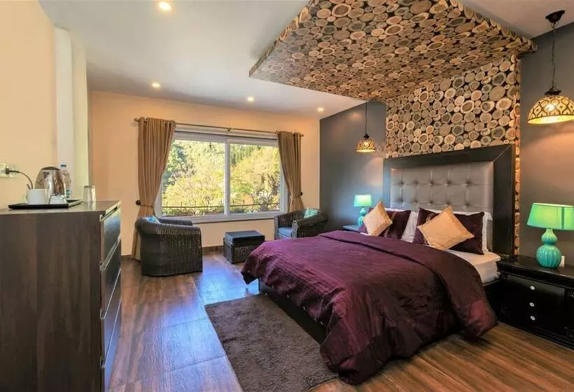 Hotelli Nirvana Lodge & Lounge
