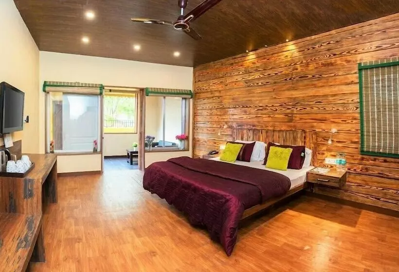 Hotelli Nirvana Lodge & Lounge