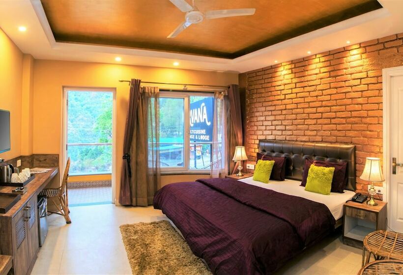 ホテル Nirvana Lodge & Lounge