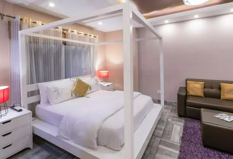 Hotelli Nirvana Lodge & Lounge