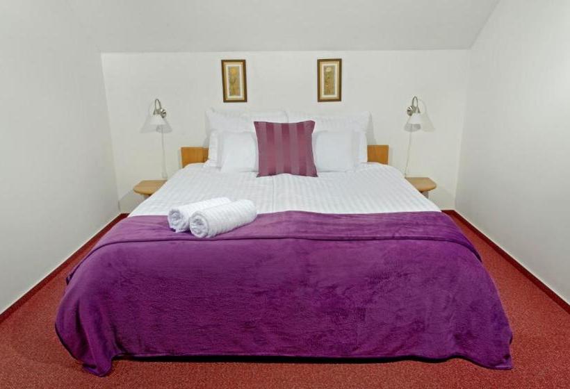 هتل Achilla Bed & Breakfast