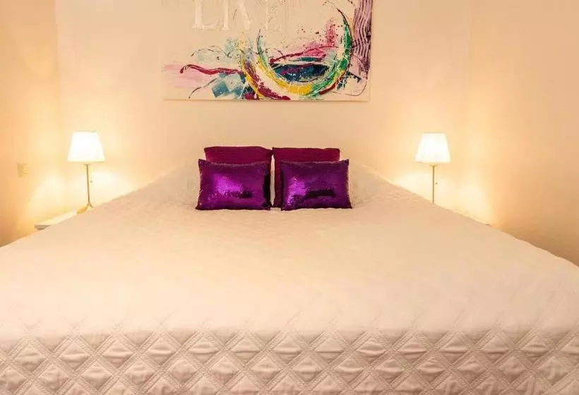 هتل River Apartments