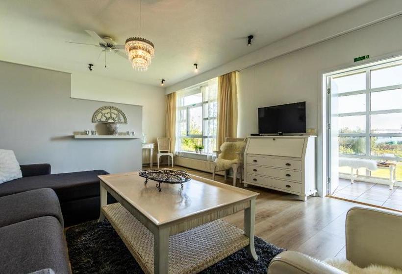 هتل River Apartments