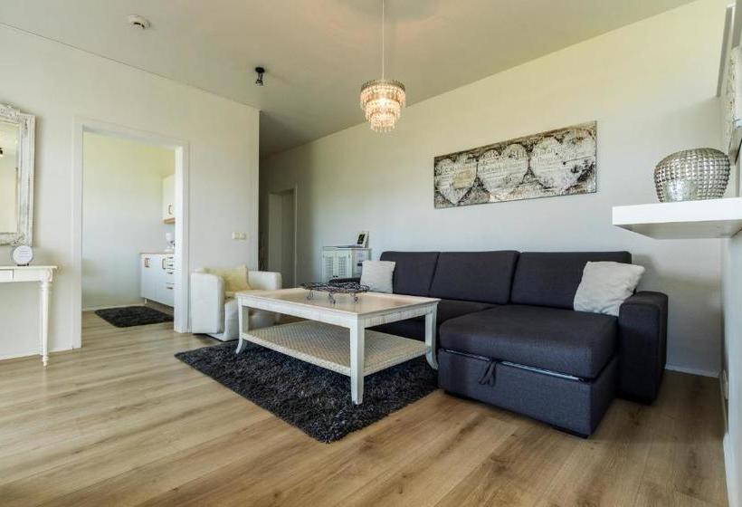 هتل River Apartments