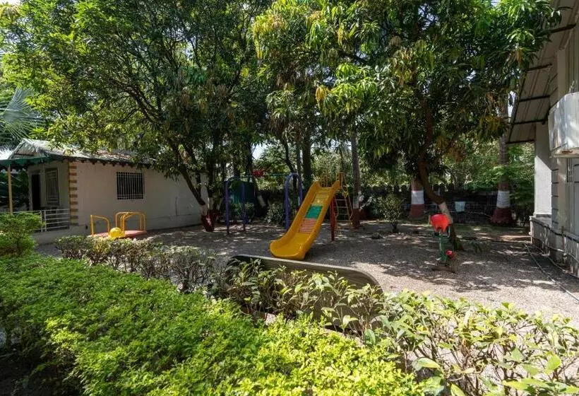 ホテル Saavaj Resort, Sasan Gir   Where Wilderness Meets Luxury