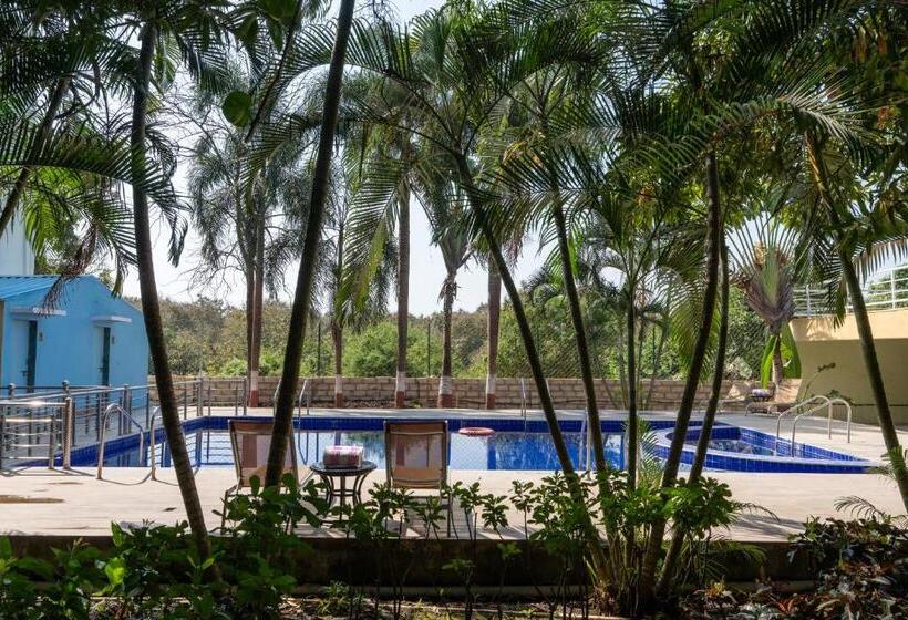 ホテル Saavaj Resort, Sasan Gir   Where Wilderness Meets Luxury