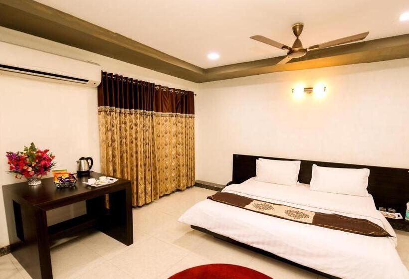 ホテル Saavaj Resort, Sasan Gir   Where Wilderness Meets Luxury