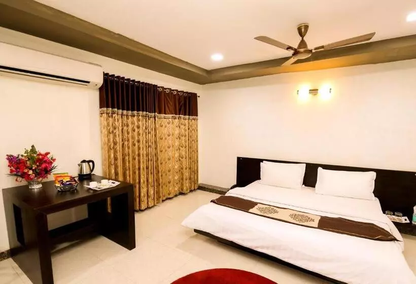 ホテル Saavaj Resort, Sasan Gir   Where Wilderness Meets Luxury