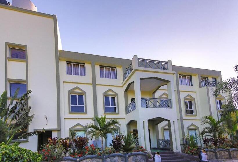 ホテル Saavaj Resort, Sasan Gir   Where Wilderness Meets Luxury