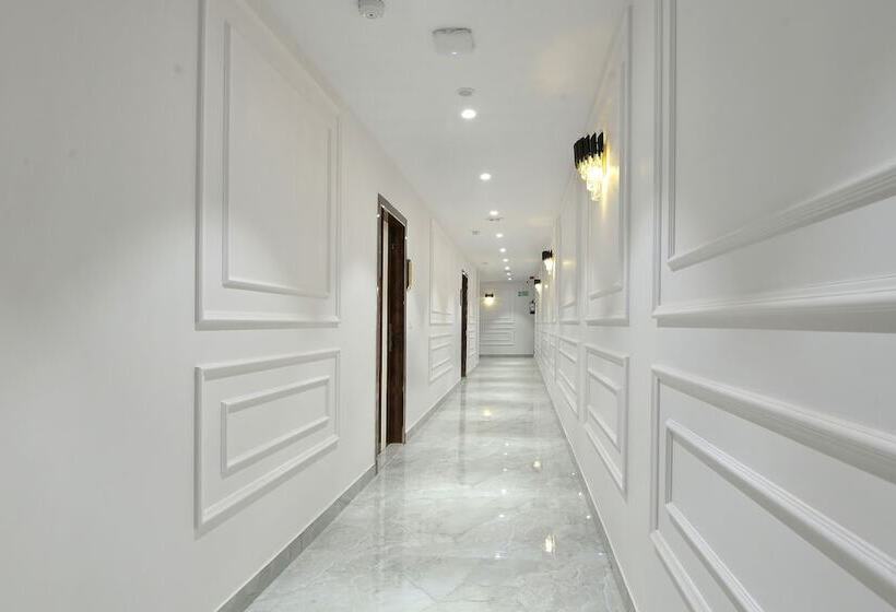 هتل Saina International