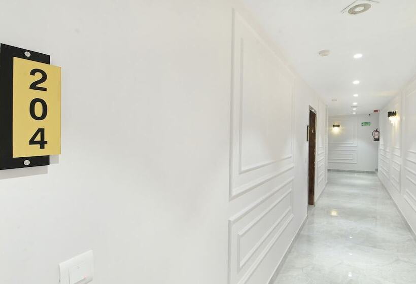 هتل Saina International