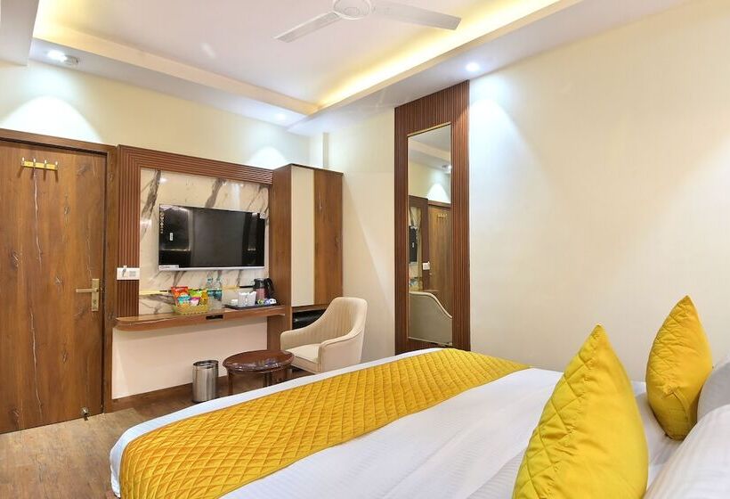 هتل Saina International