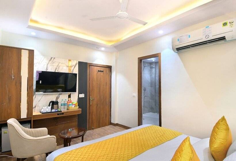 هتل Saina International