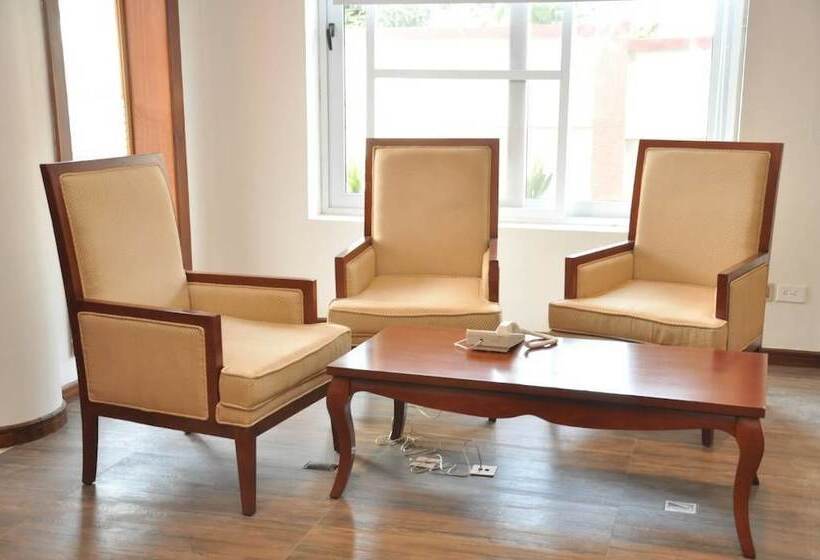 فندق The Apartel