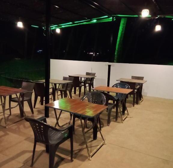 فندق The Cool Huts