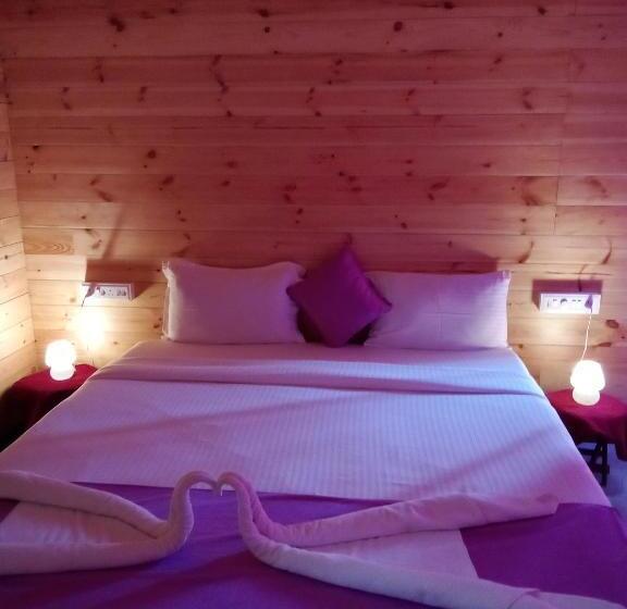 فندق The Cool Huts