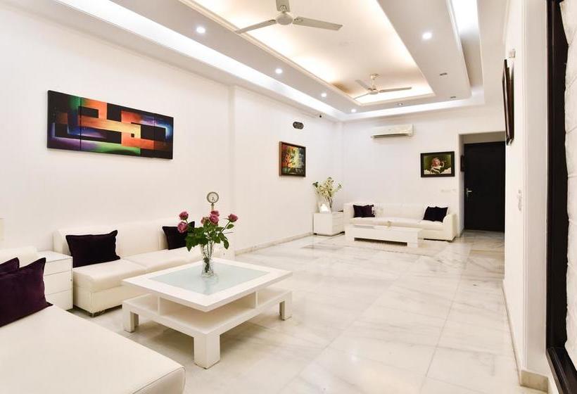 בית מלון כפרי Treebo Trend The G8 Sector 39