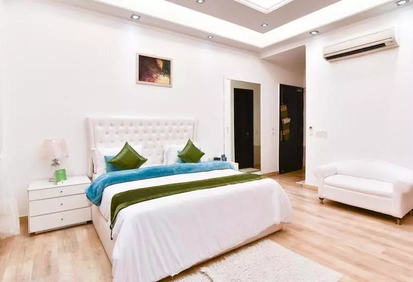 Hotelli Treebo Trend The G8 Sector 39