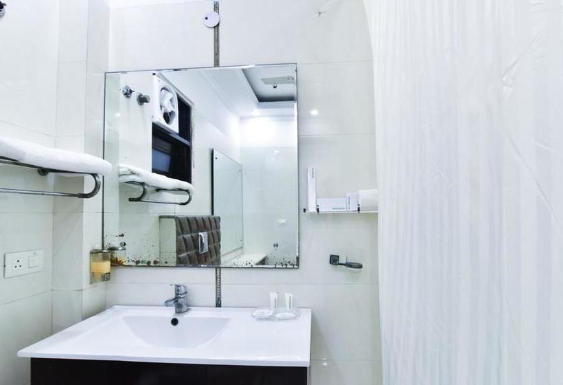 בית מלון כפרי Treebo Trend The G8 Sector 39