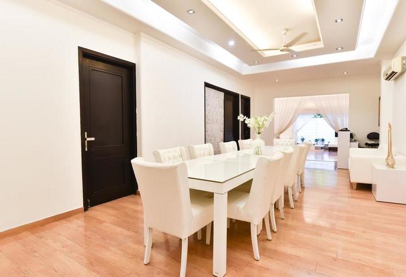 בית מלון כפרי Treebo Trend The G8 Sector 39