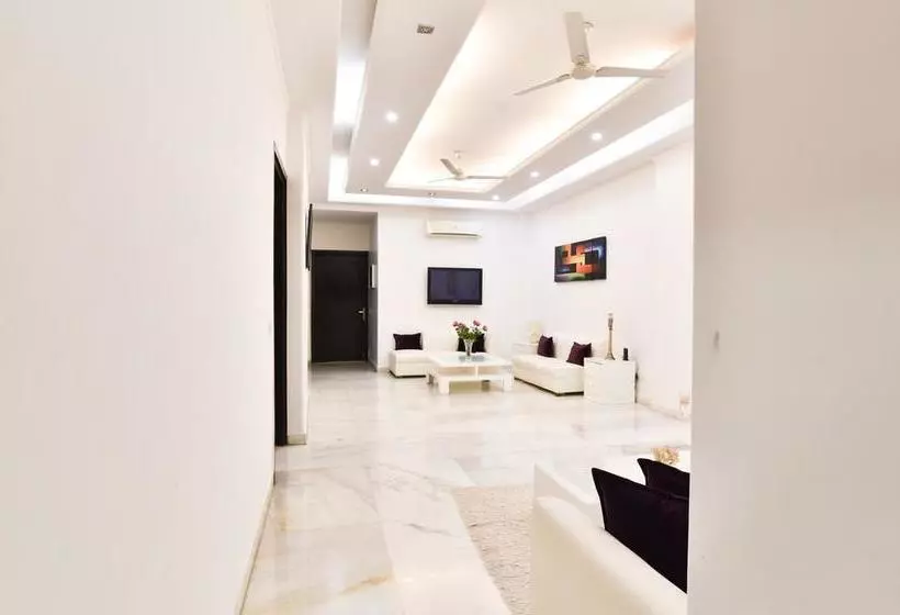 Hotelli Treebo Trend The G8 Sector 39