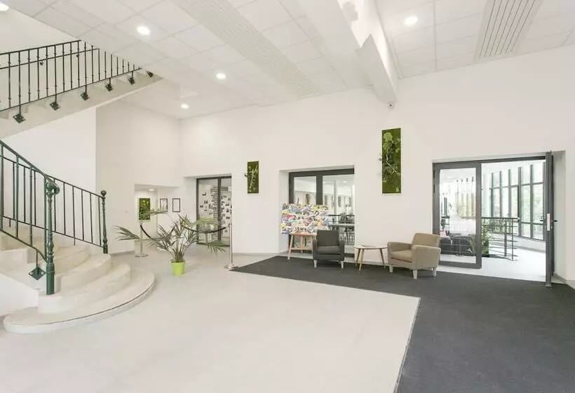 Hotelli Zenao Appart Hôtels Troyes