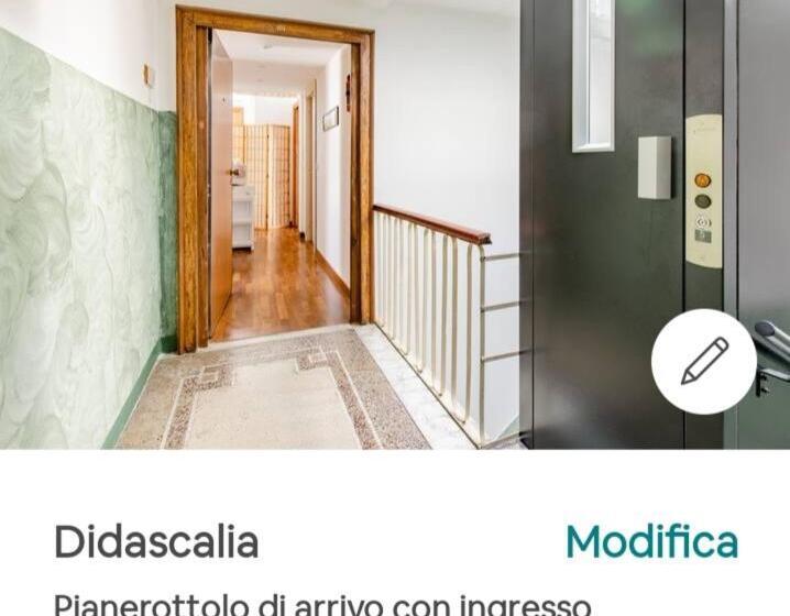 هتل Affittacamere La Mansarda Del Centro