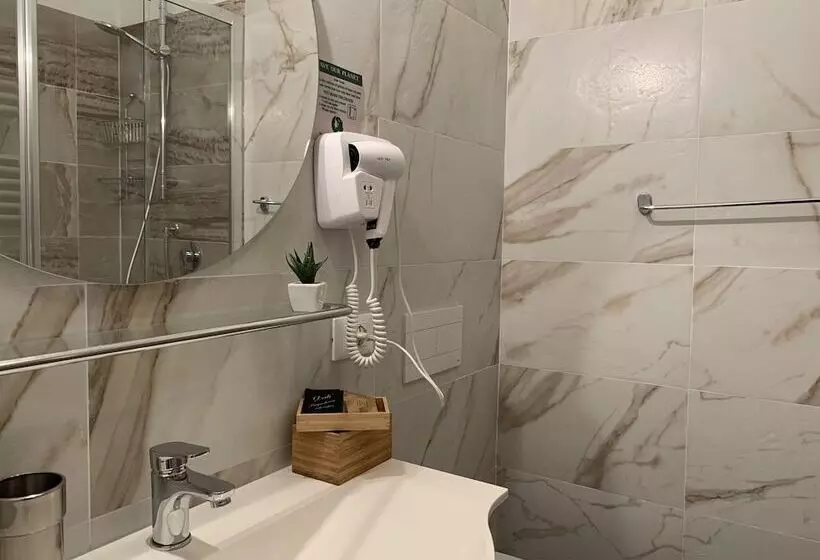 هتل Affittacamere Levantomare
