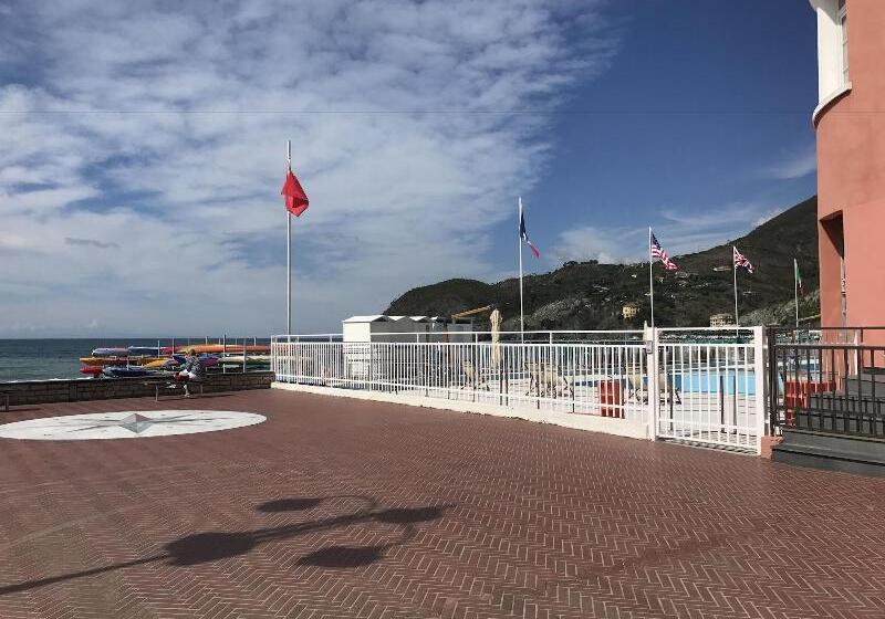 Hotel Affittacamere Levantomare