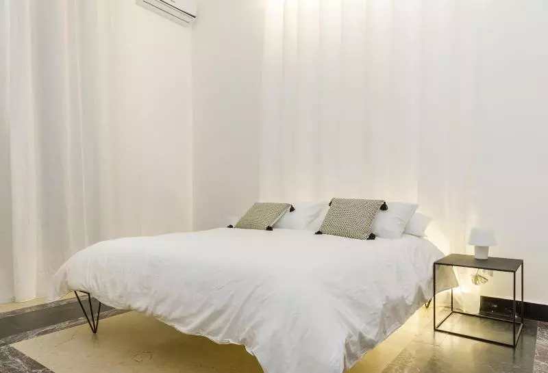 هتل B&b 4 Elementi Catania