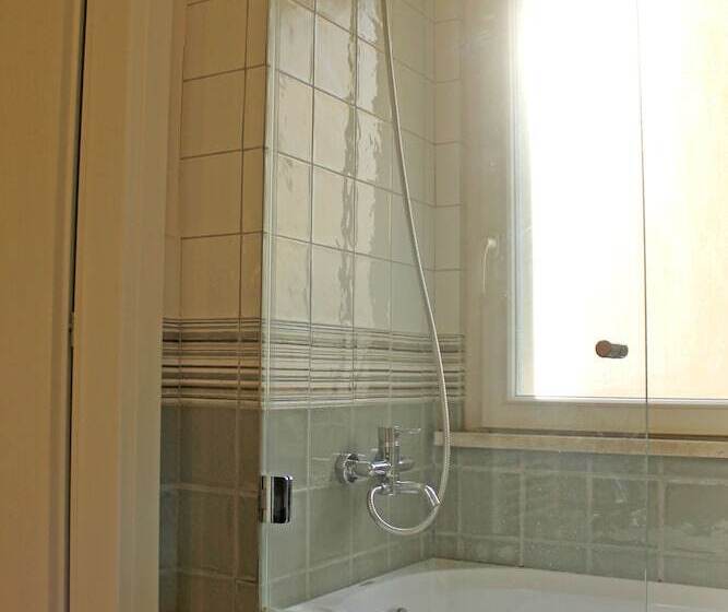 酒店 La Favorita   Ben Collegato Con L Aeroporto, La Spiaggia Di Mondello E Il Centro Città