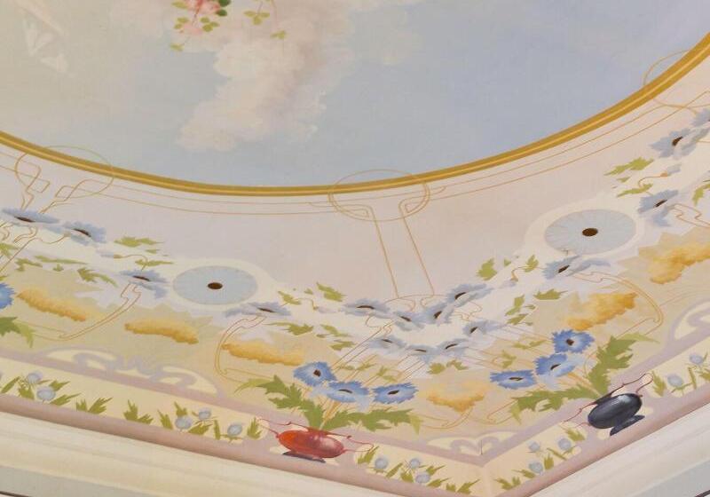 هتل B&b Raro  Liberty