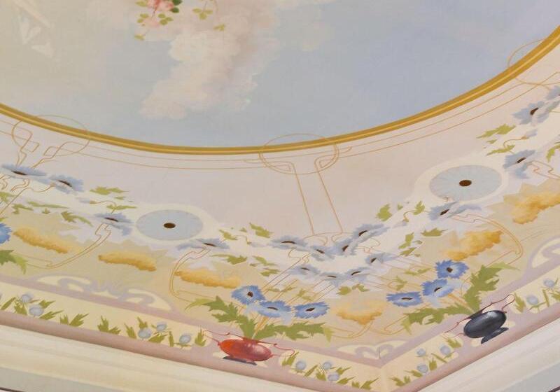 هتل B&b Raro  Liberty