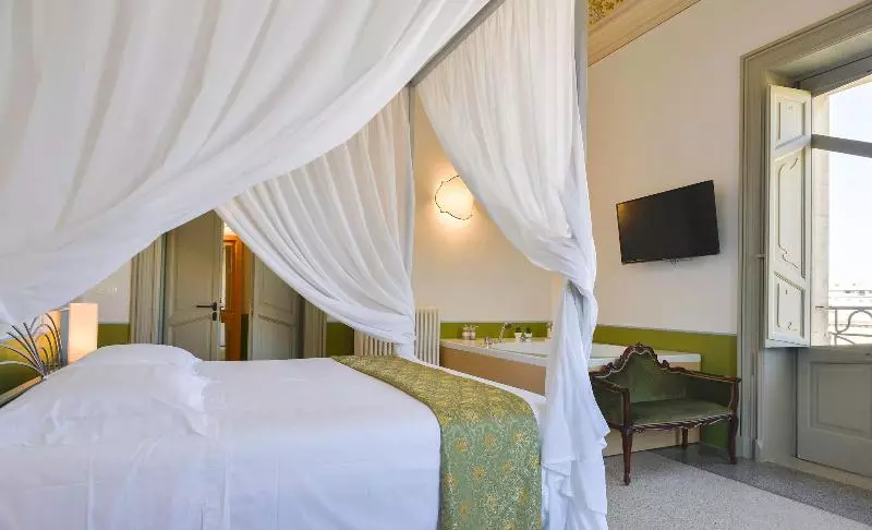 هتل B&b Raro  Liberty