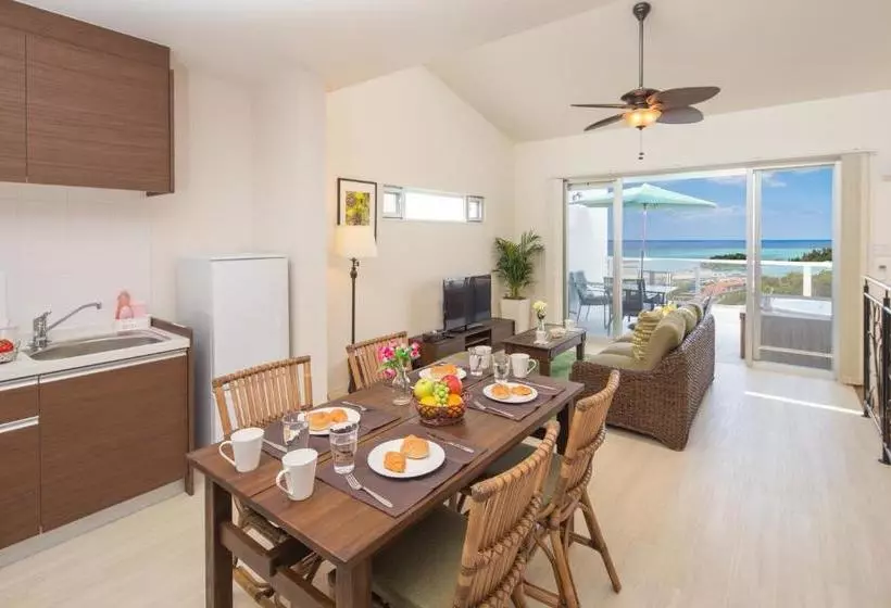 Hotelli Coldio Onna Hills