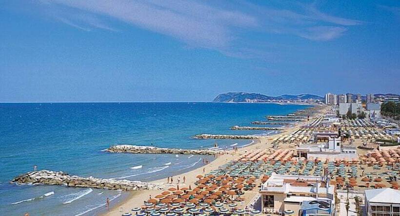 فندق Pensione Elena