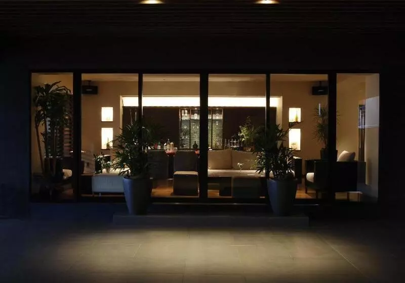 Hotelli Ryotei Matsuya Honkan Suizenji