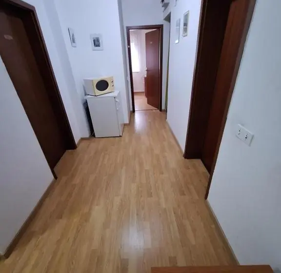 ペンション Mirna Noć   Dvosobna Soba